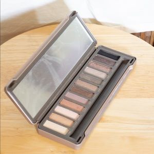 Urban Decay Naked 2 Eyeshadow palette